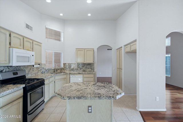 15251 W VERDE Lane, Goodyear, AZ 85395