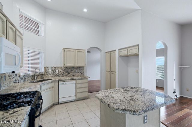 15251 W VERDE Lane, Goodyear, AZ 85395