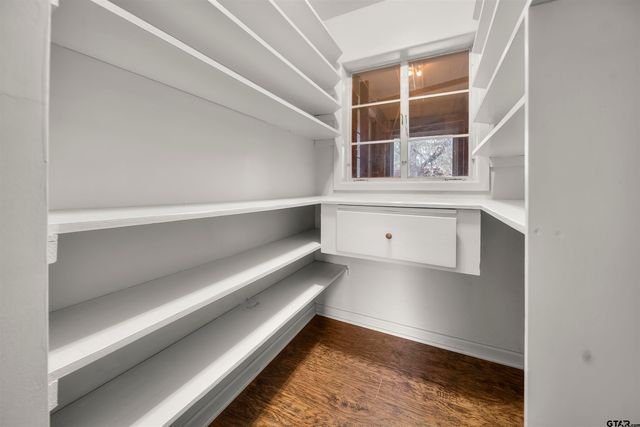 2521 Pounds, Tyler, TX 75702