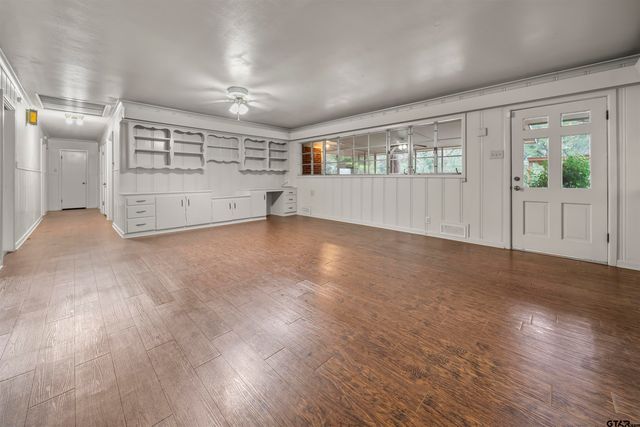 2521 Pounds, Tyler, TX 75702