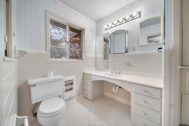 2521 Pounds, Tyler, TX 75702