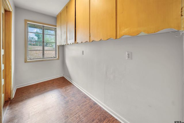 2521 Pounds, Tyler, TX 75702