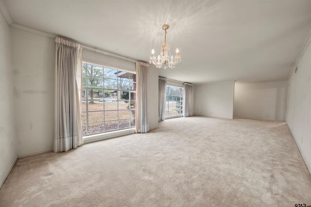 2521 Pounds, Tyler, TX 75702