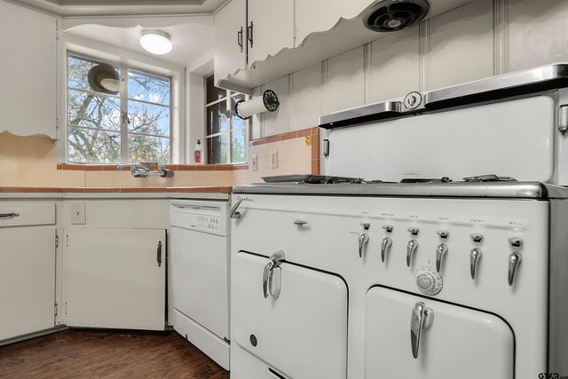 2521 Pounds, Tyler, TX 75702