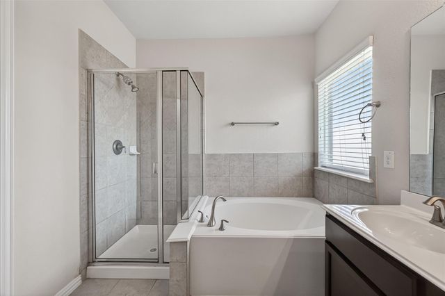 203 Brookwood Park Lane, Dickinson, TX 77539