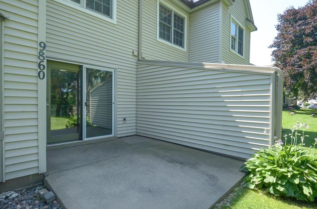 9860 Palm Street NW, Coon Rapids, MN 55433