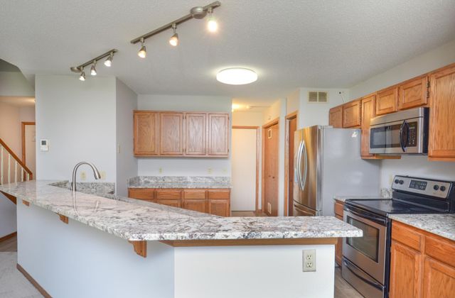 9860 Palm Street NW, Coon Rapids, MN 55433