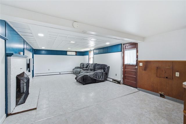 1281 Douglas Avenue, North Providence, RI 02904