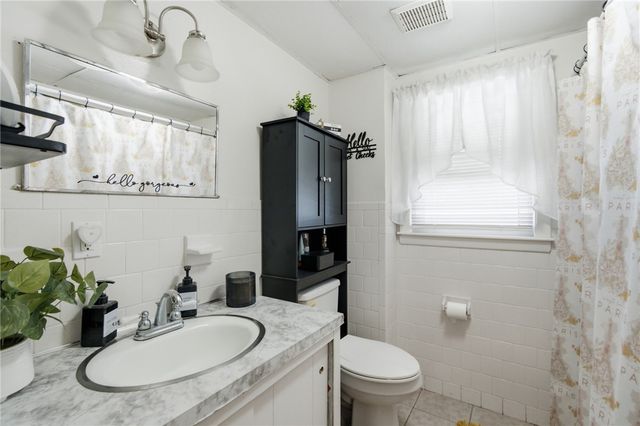 1281 Douglas Avenue, North Providence, RI 02904