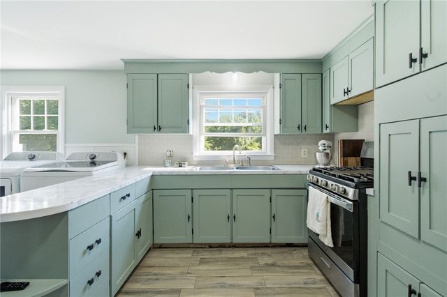 1281 Douglas Avenue, North Providence, RI 02904