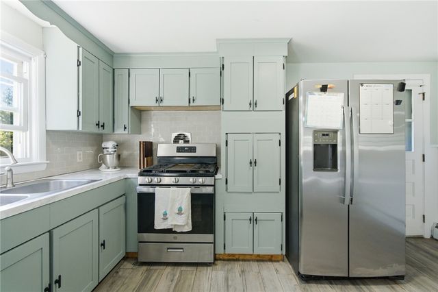 1281 Douglas Avenue, North Providence, RI 02904