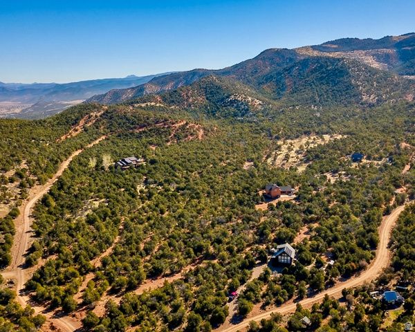 1741 S RED CANYON DR, Parowan, UT 84761