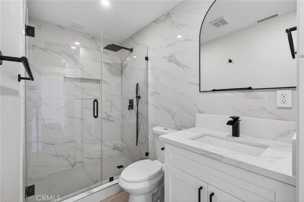 Image 19 of property listing at 173 W 232nd Pl, Carson, CA 90745