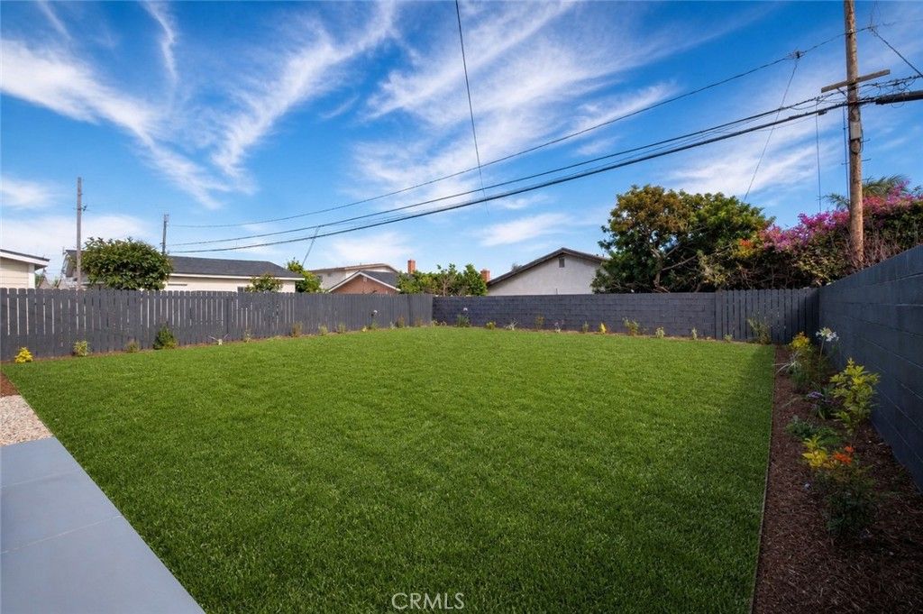 Image 22 of property listing at 173 W 232nd Pl, Carson, CA 90745