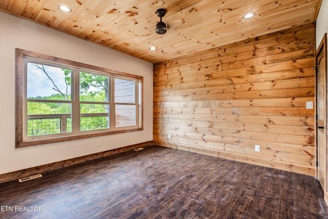 4228 Wears Valley Rd UNIT 92, Sevierville, TN 37862