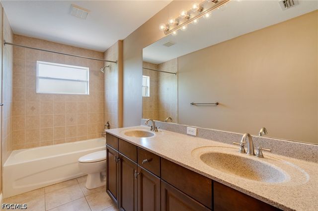 20886 Torre Del Lago ST, Estero, FL 33928