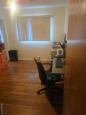 20212 Sunnyside, Saint Clair Shores, MI 48080