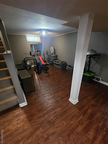 20212 Sunnyside, Saint Clair Shores, MI 48080