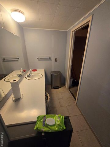 20212 Sunnyside, Saint Clair Shores, MI 48080