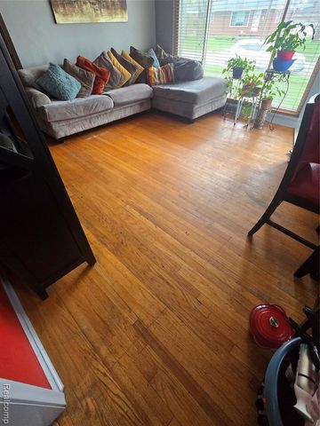 20212 Sunnyside, Saint Clair Shores, MI 48080