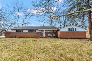 28830 Lorikay Street, Farmington Hills, MI 48334