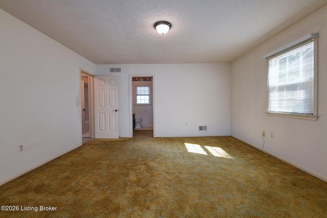 4513 Dannywood Rd, Louisville, KY 40220