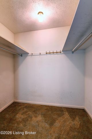 4513 Dannywood Rd, Louisville, KY 40220