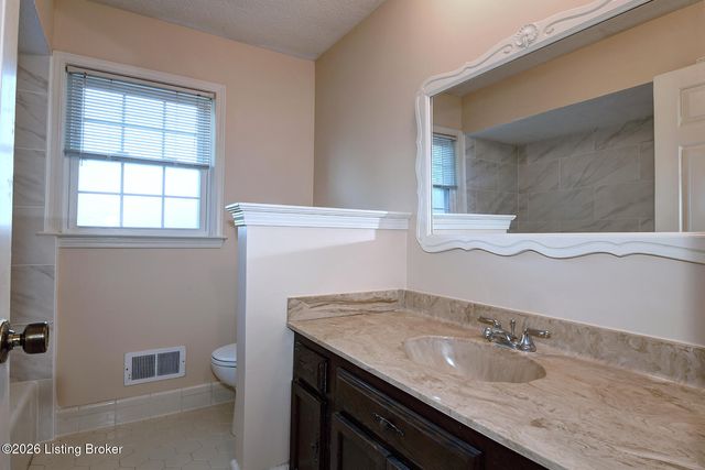 4513 Dannywood Rd, Louisville, KY 40220