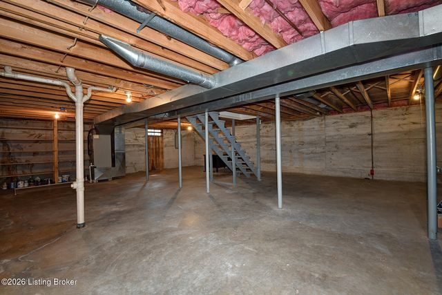 4513 Dannywood Rd, Louisville, KY 40220