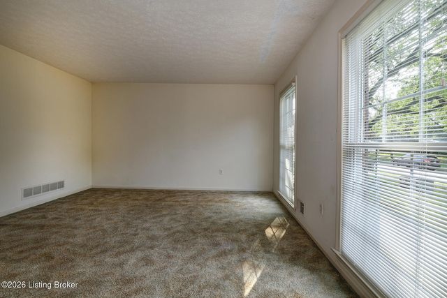 4513 Dannywood Rd, Louisville, KY 40220