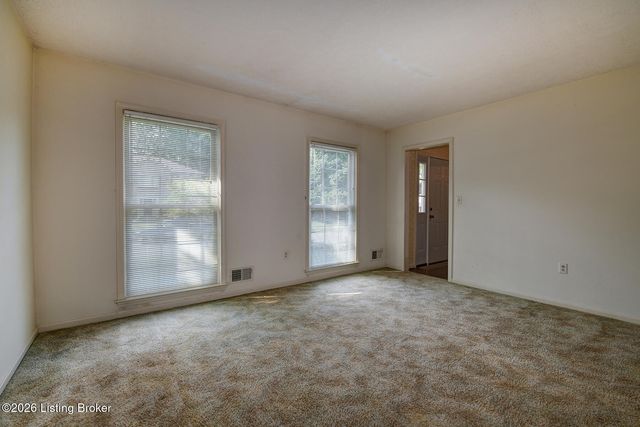 4513 Dannywood Rd, Louisville, KY 40220