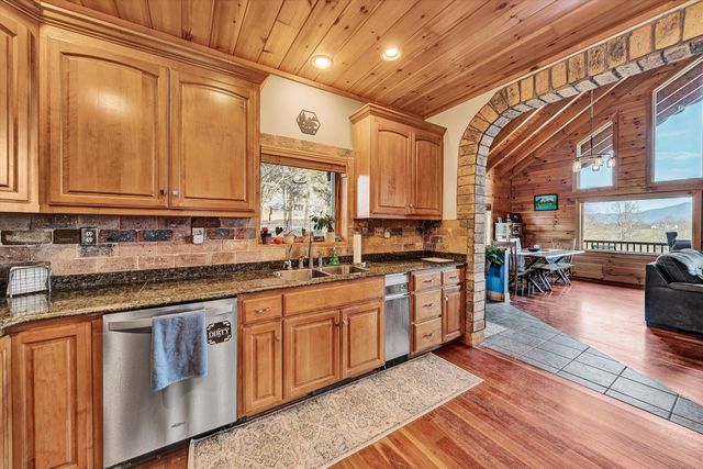 2972 Algoma RD, Boones Mill, VA 24065