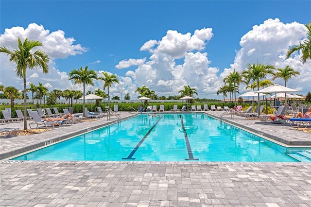 15135 OXFORD GREY DRIVE, Bradenton, FL 34211
