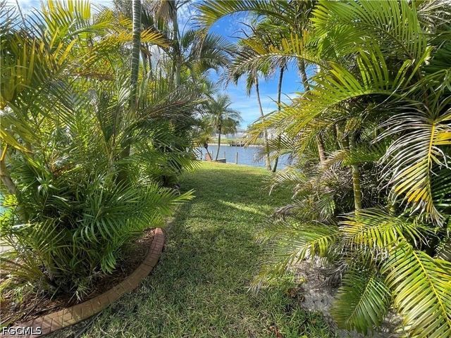 3806 SW 5th AVE, Cape Coral, FL 33914