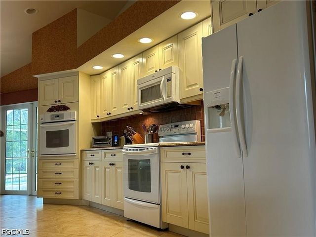 3806 SW 5th AVE, Cape Coral, FL 33914