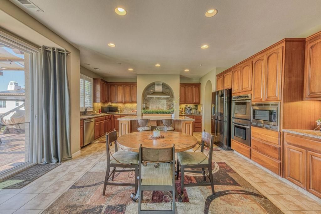 Image 19 of property listing at 7271 Eagle Ridge Drive, Gilroy, CA 95020
