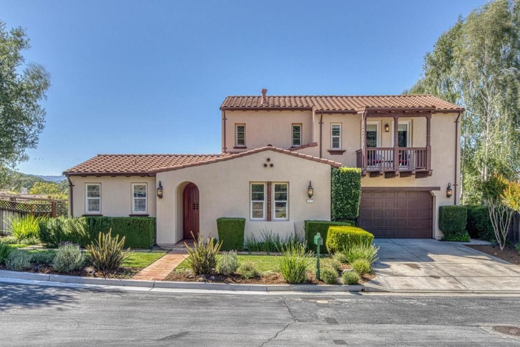 Image 2 of property listing at 7271 Eagle Ridge Drive, Gilroy, CA 95020