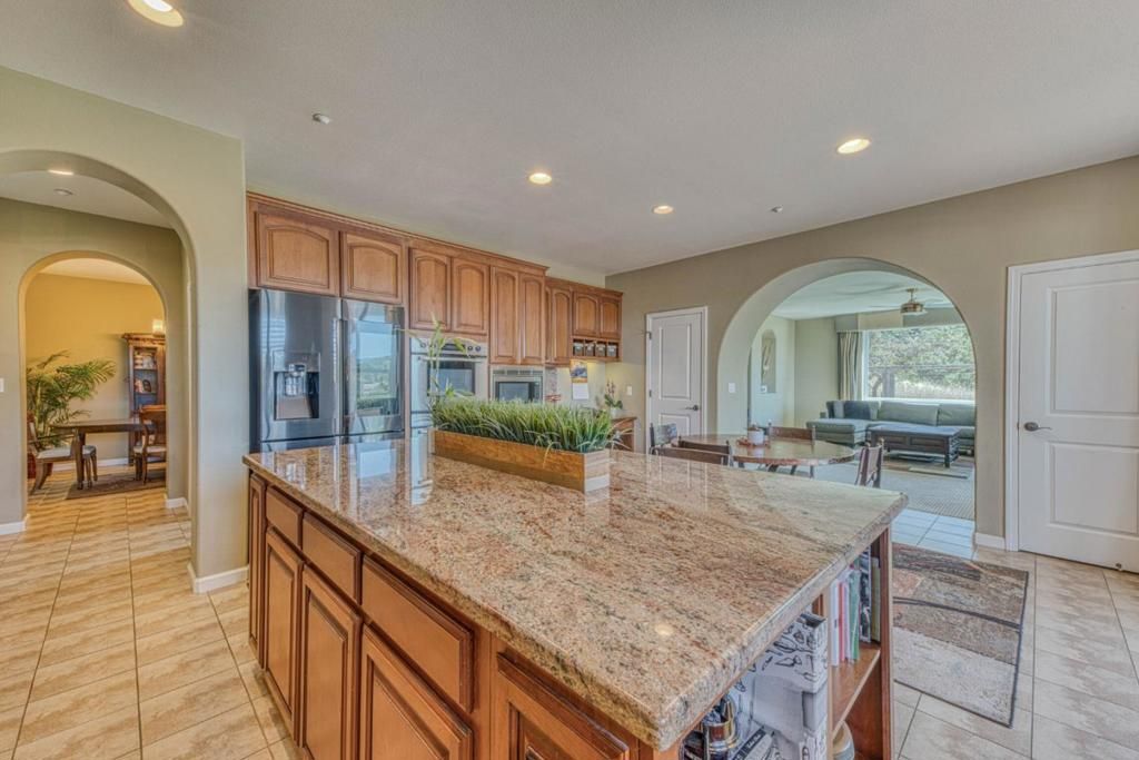 Image 24 of property listing at 7271 Eagle Ridge Drive, Gilroy, CA 95020