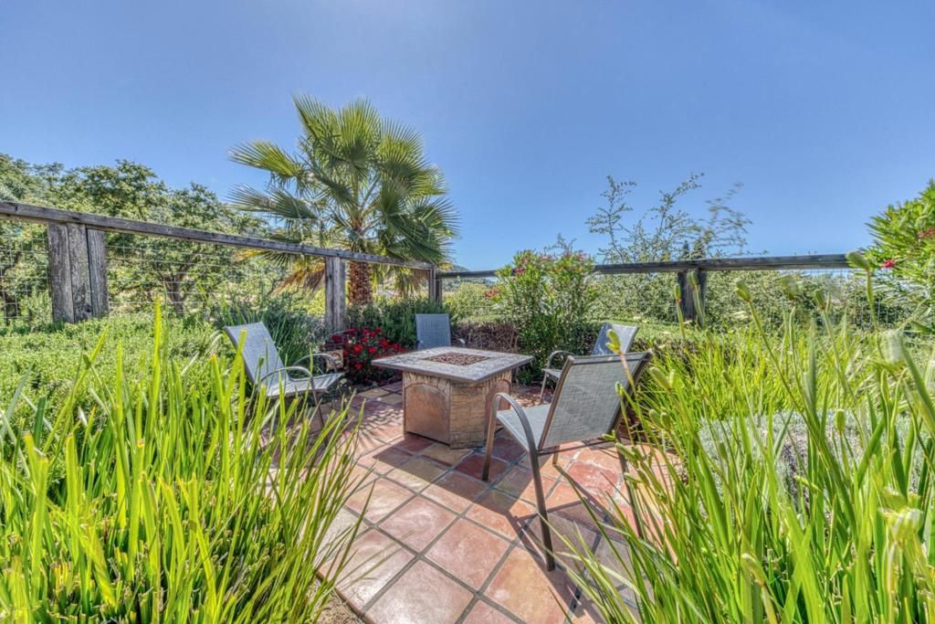 Image 4 of property listing at 7271 Eagle Ridge Drive, Gilroy, CA 95020