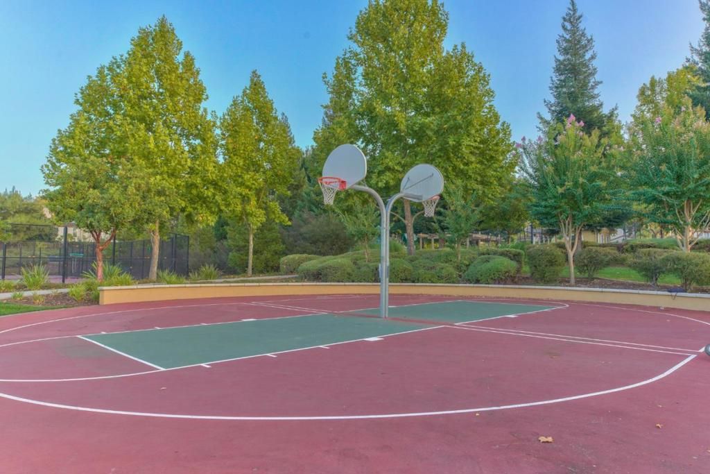Image 60 of property listing at 7271 Eagle Ridge Drive, Gilroy, CA 95020