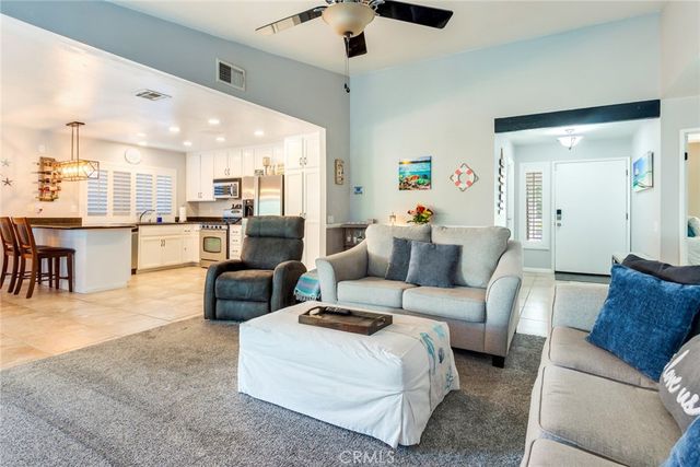 701 W Crestview Street, Corona, CA 92882