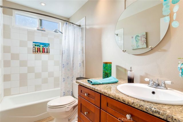 701 W Crestview Street, Corona, CA 92882