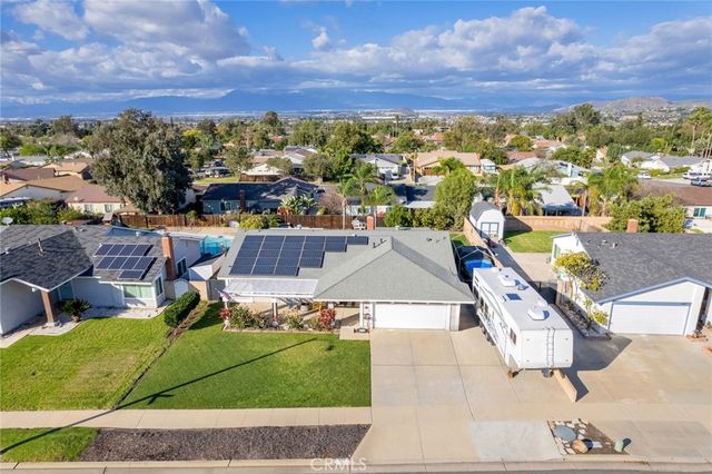 701 W Crestview Street, Corona, CA 92882