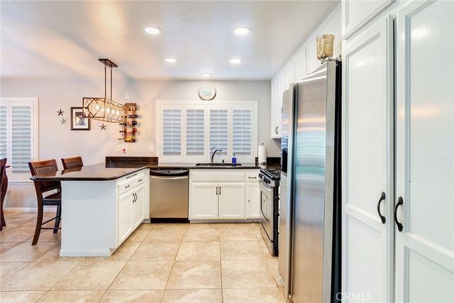 701 W Crestview Street, Corona, CA 92882