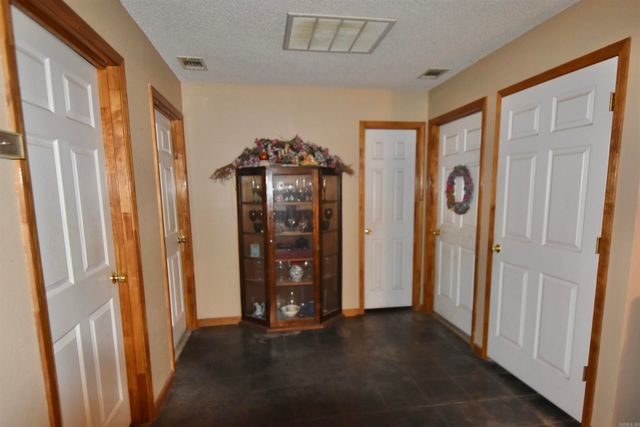 2736 Riverview Drive, Malvern, AR 72104