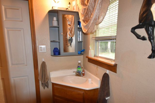 2736 Riverview Drive, Malvern, AR 72104