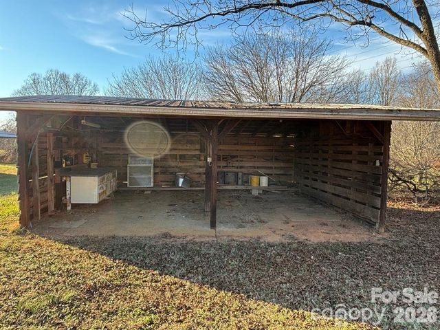000 Old Georgia Road, Statesville, NC 28625
