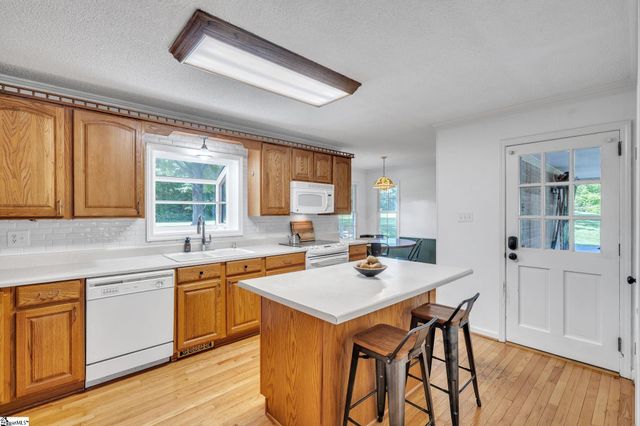 241 Rector Road, Inman, SC 29349