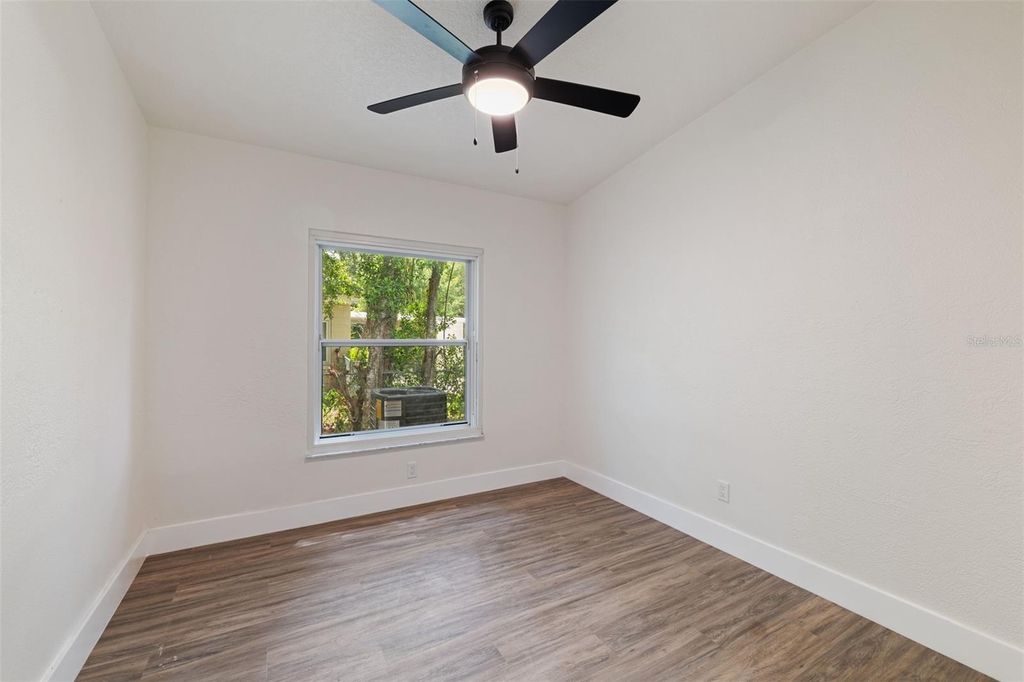 Image 15 of property listing at 4431 SOUTHMORE DRIVE, Orlando, FL 32812