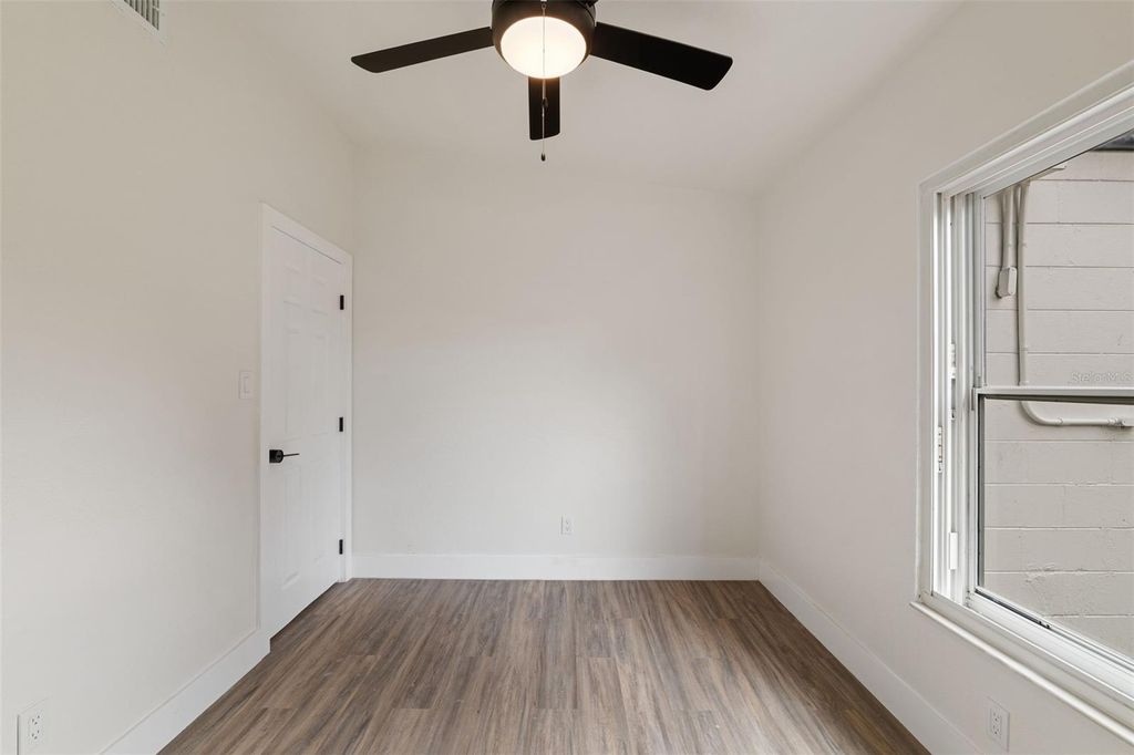 Image 21 of property listing at 4431 SOUTHMORE DRIVE, Orlando, FL 32812